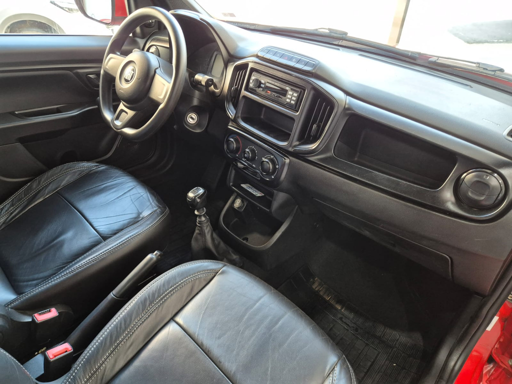 Fiat Strada Vermelho