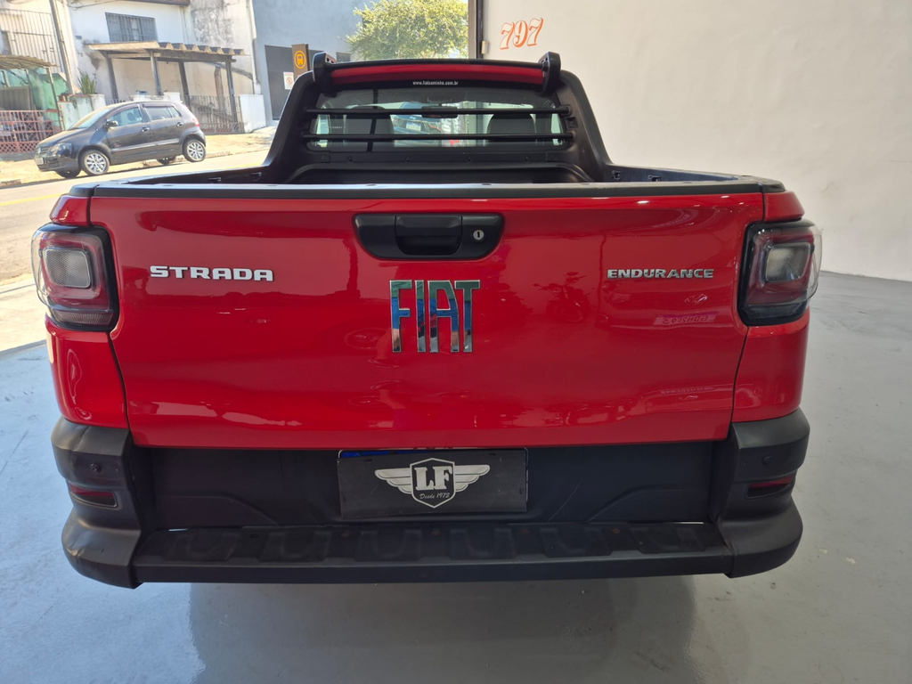 Fiat Strada Vermelho