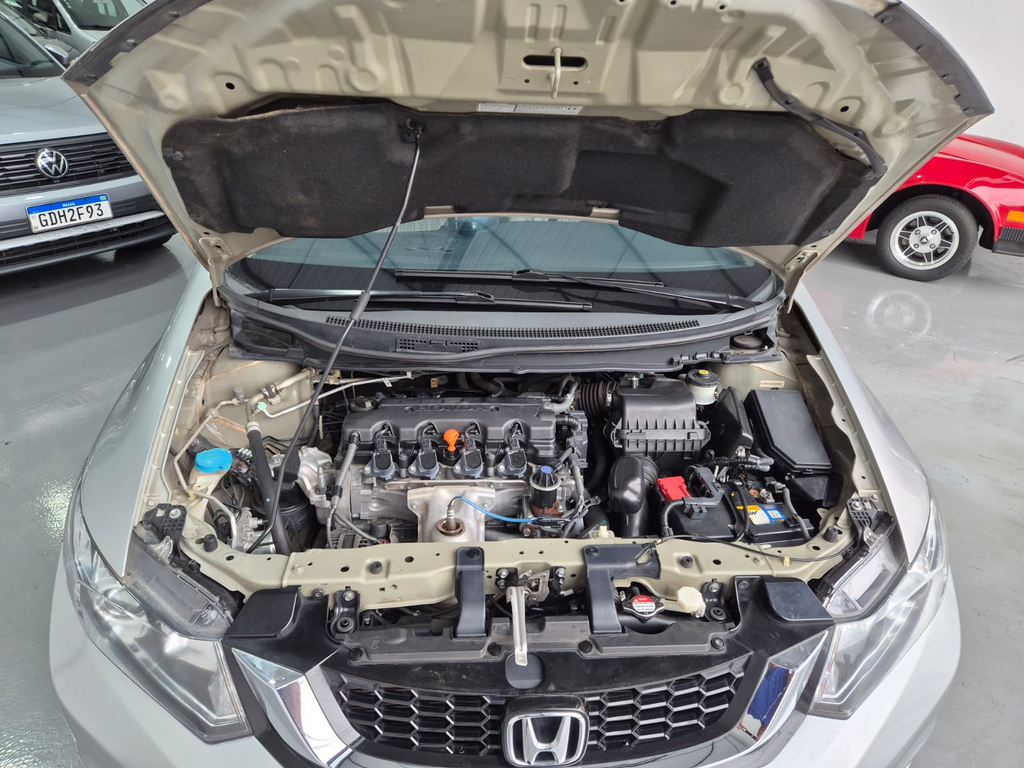Honda Civic Sedan Prata