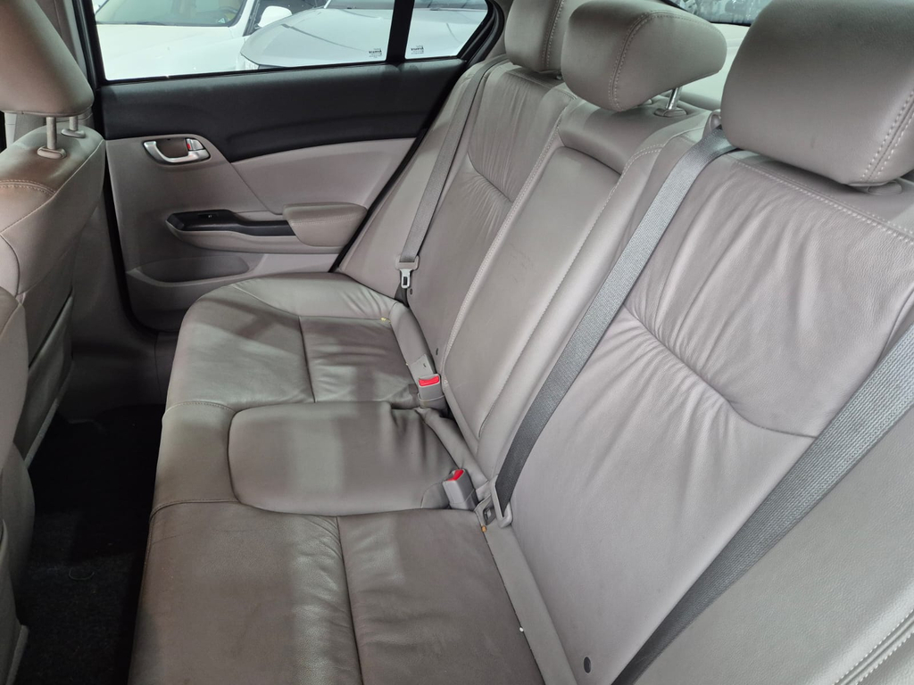 Honda Civic Sedan Prata