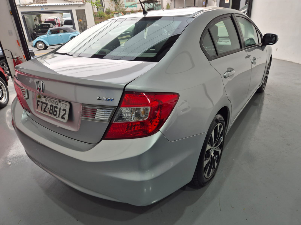 Honda Civic Sedan Prata