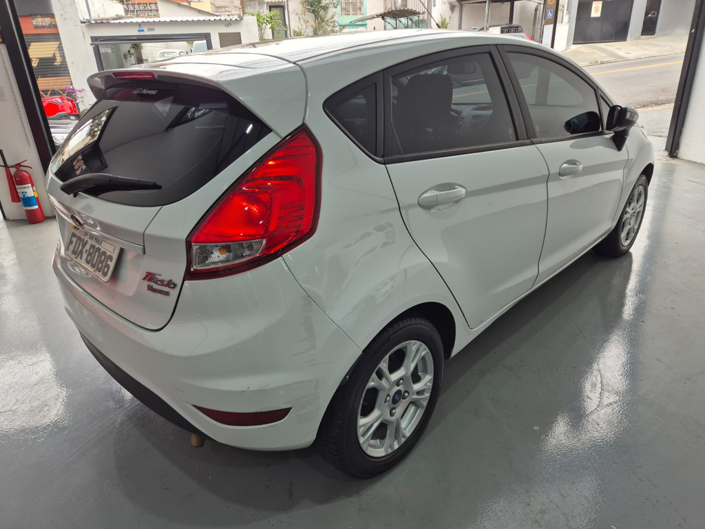 Ford New Fiesta Hatch Branco