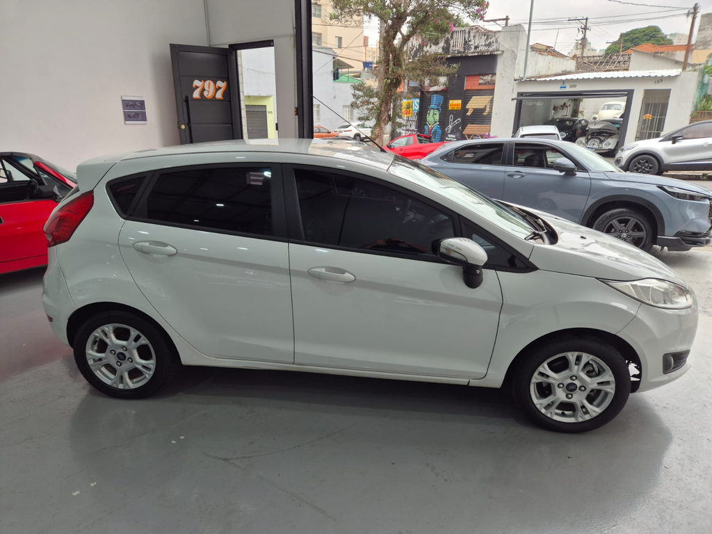 Ford New Fiesta Hatch Branco