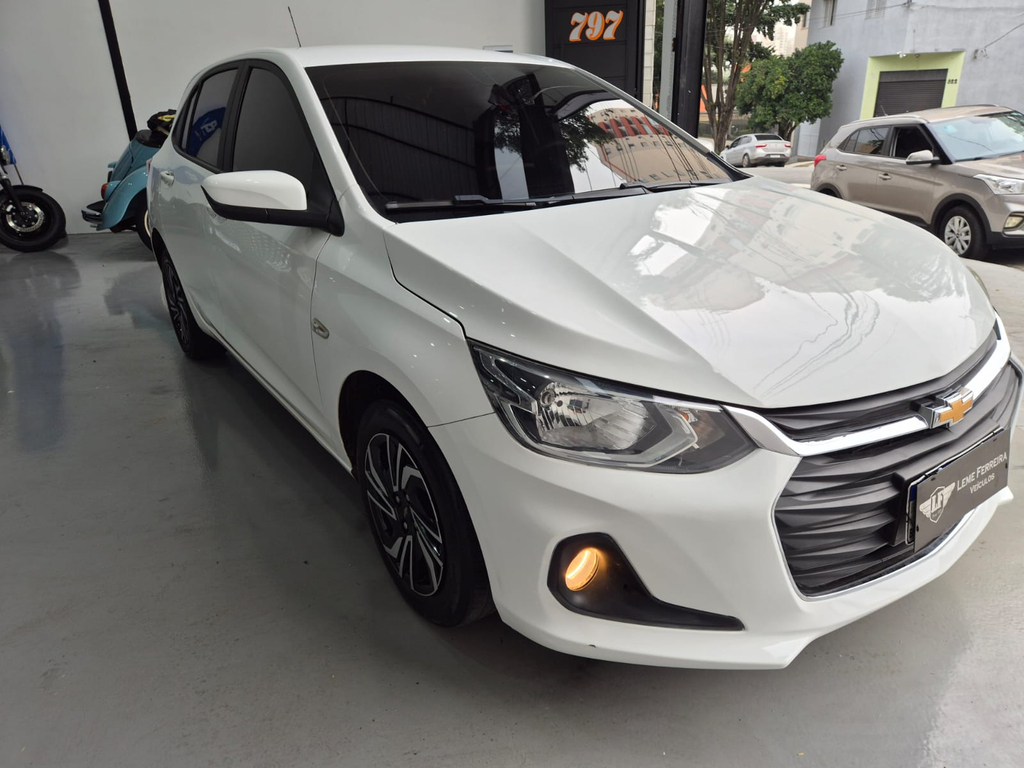 Chevrolet Onix Branco