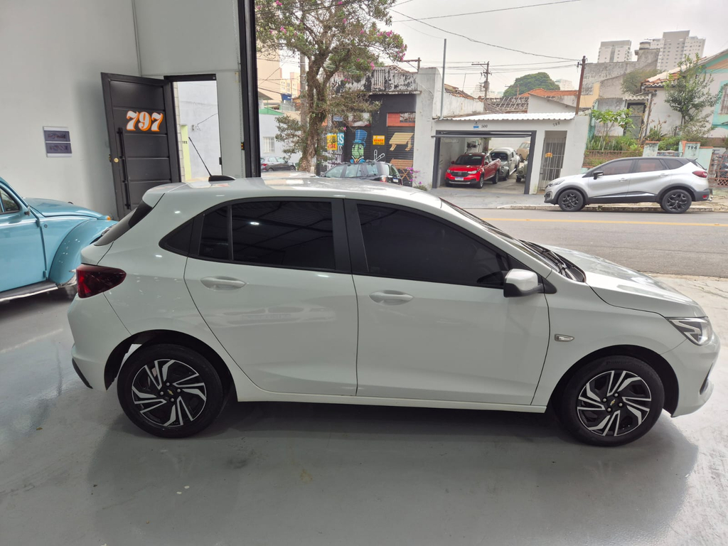 Chevrolet Onix Branco