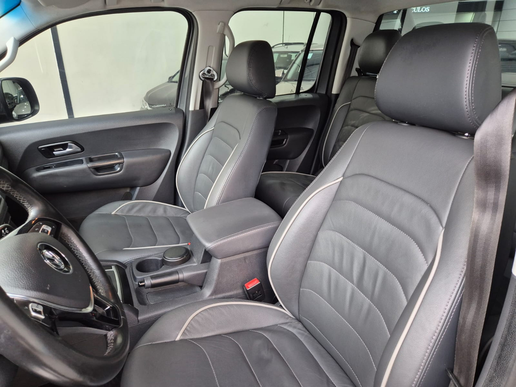 Volkswagen Amarok Cinza