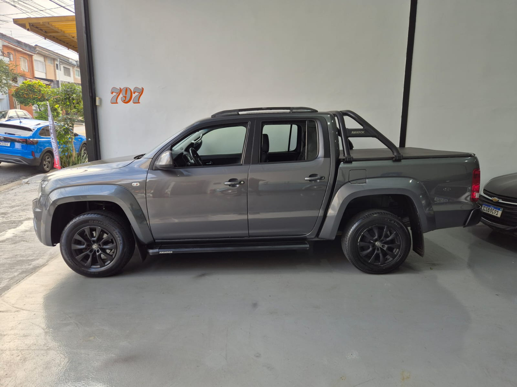 Volkswagen Amarok Cinza