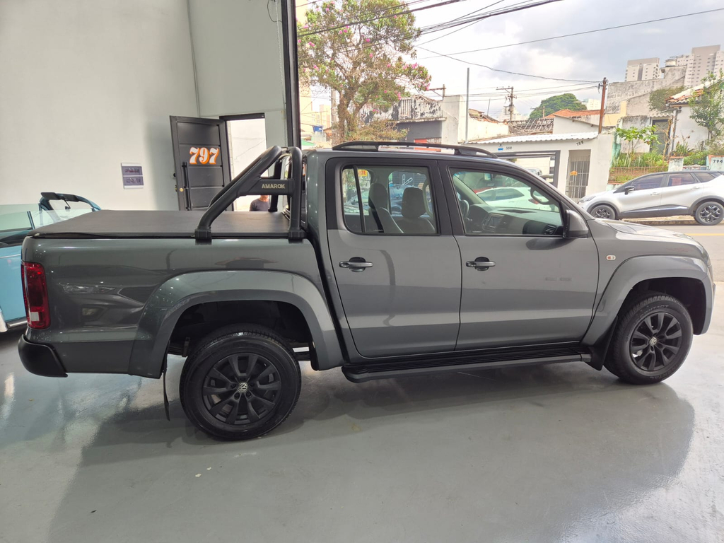 Volkswagen Amarok Cinza