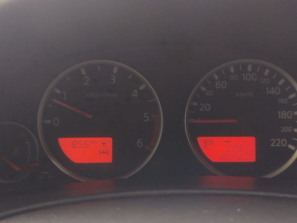 Nissan Frontier Preto