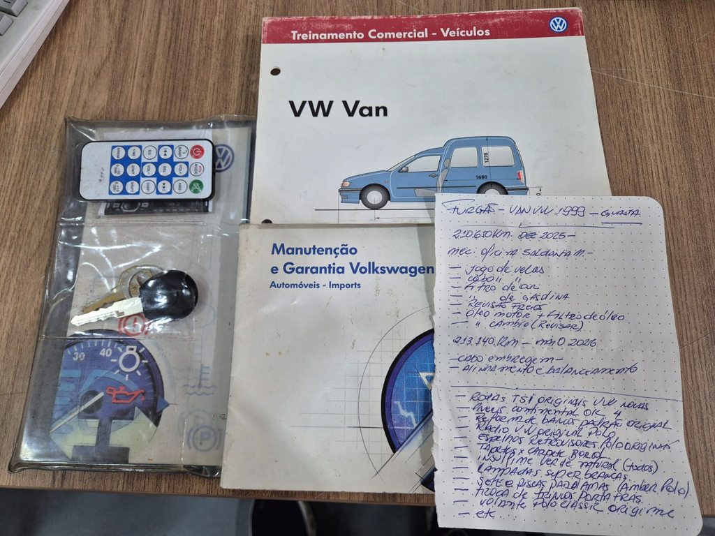 Volkswagen Van Branco