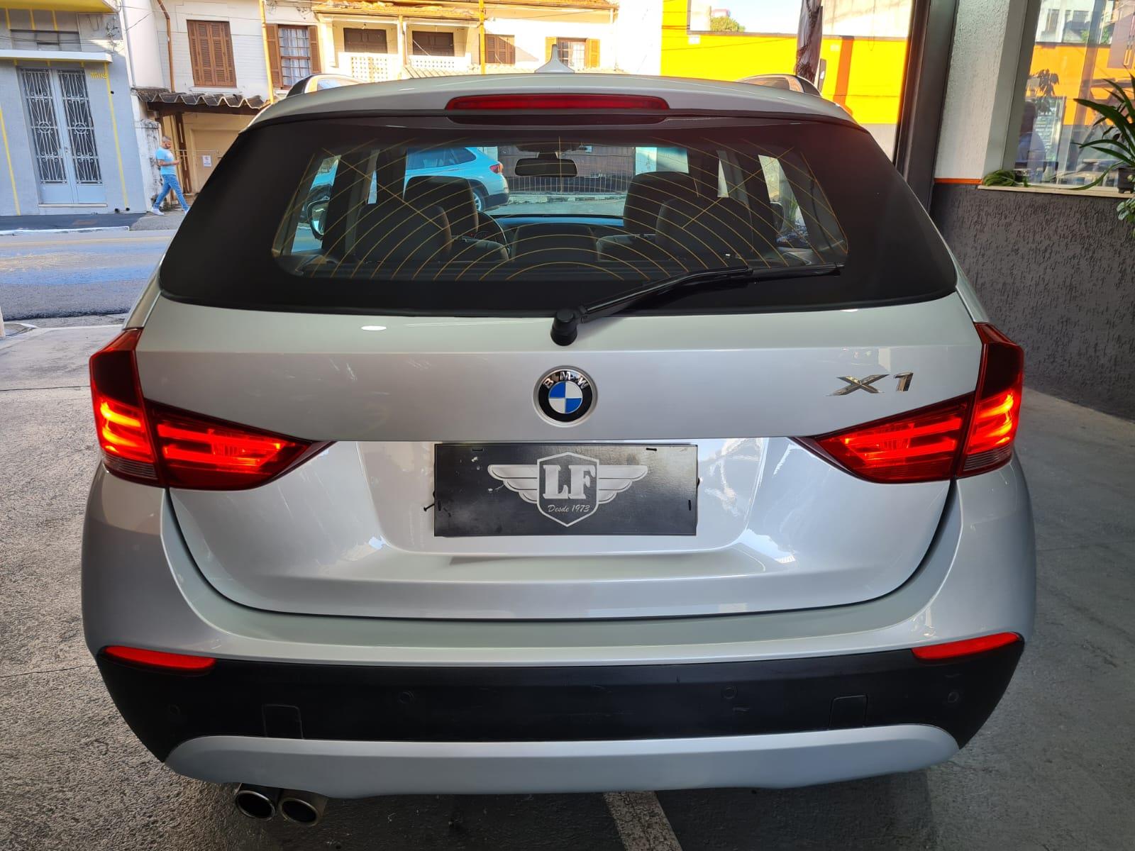 BMW X1 Prata