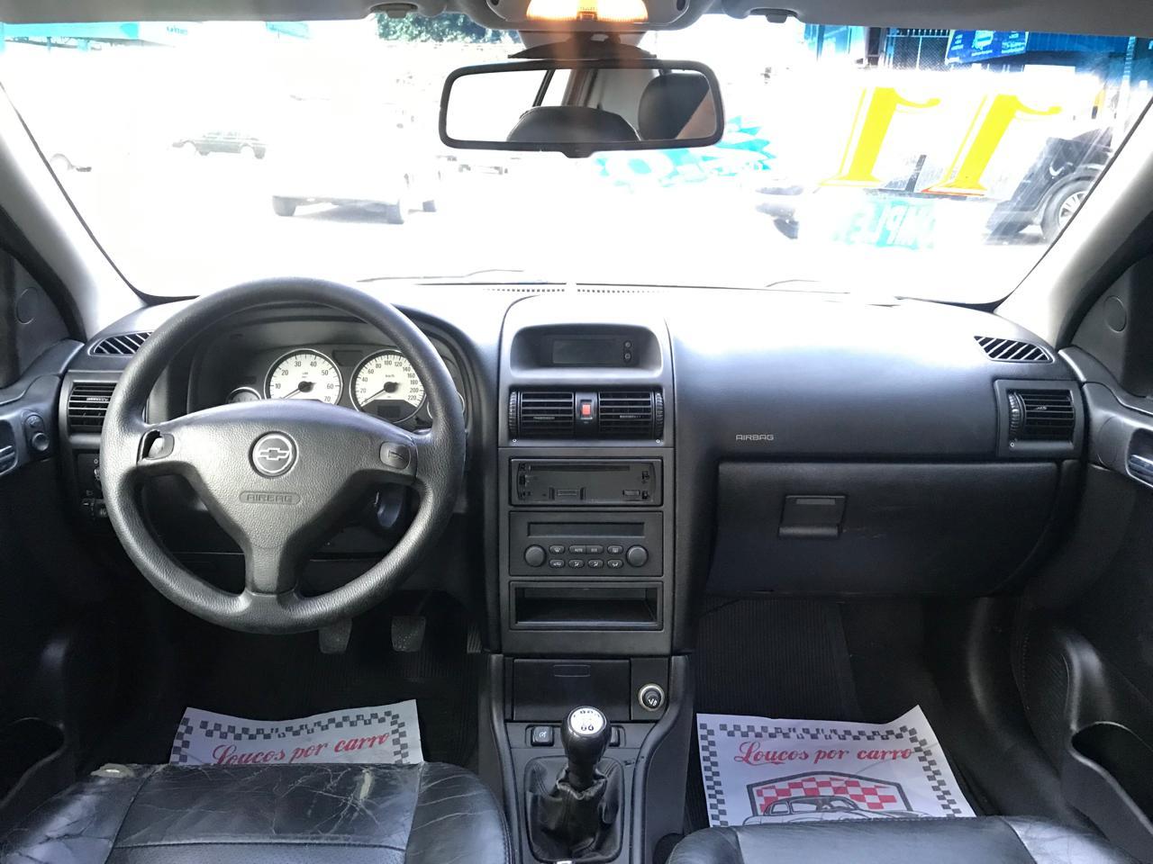 Chevrolet Astra Hatch Vermelho