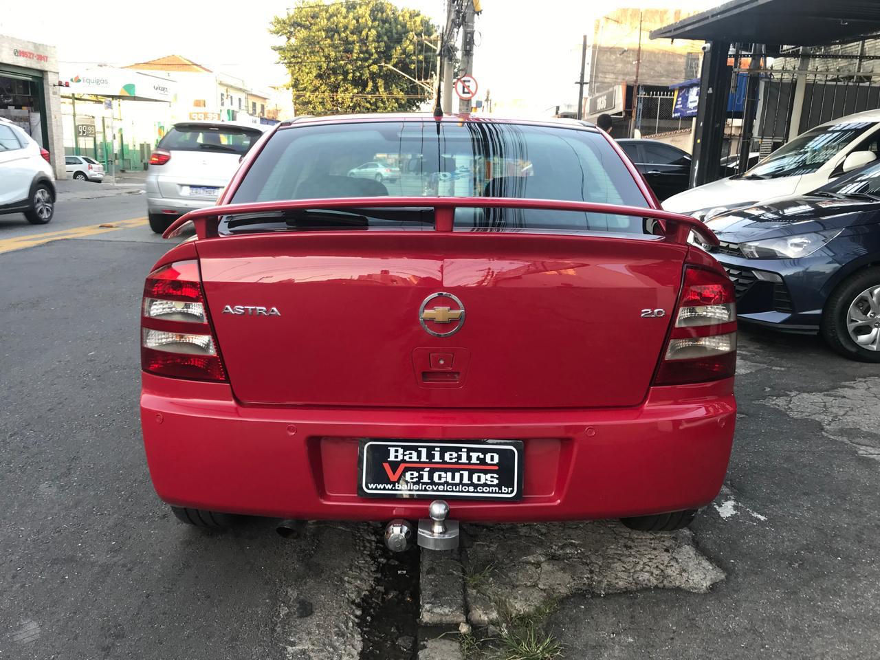 Chevrolet Astra Hatch Vermelho