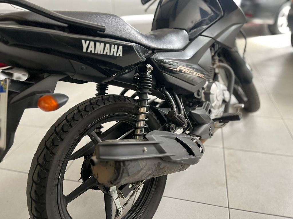 Yamaha YBR Preto