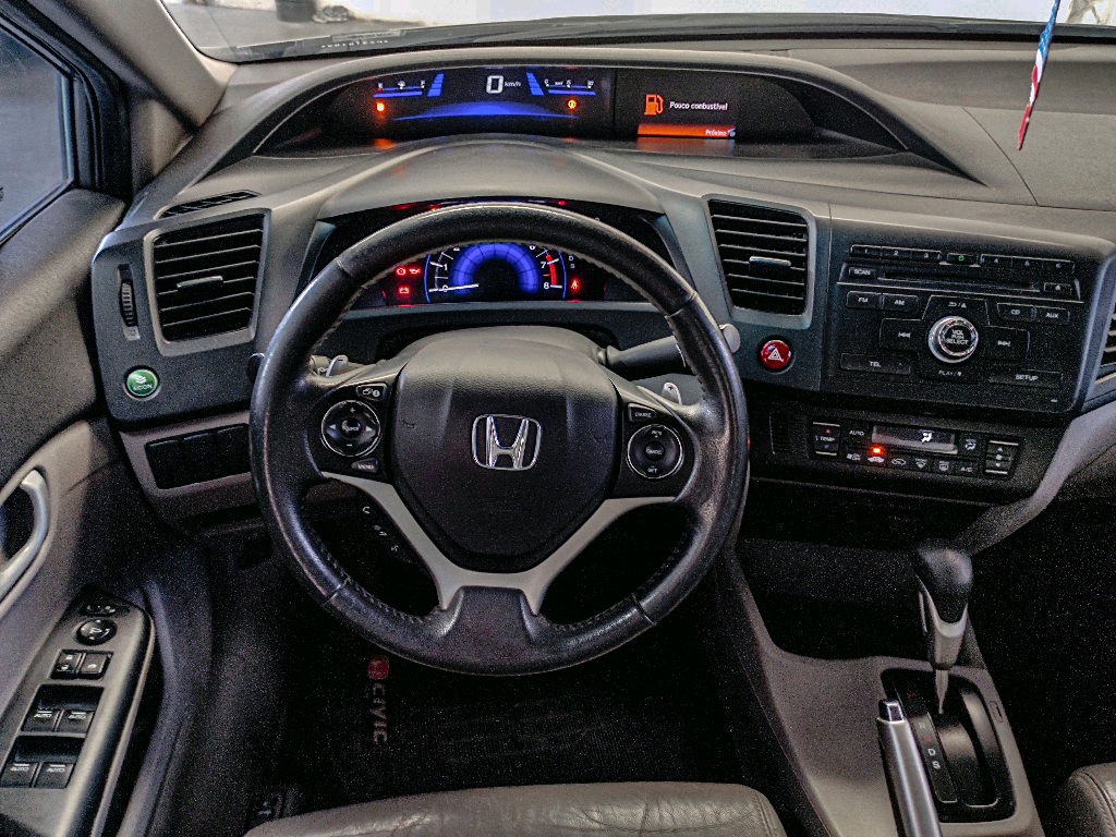 Honda Civic Cinza