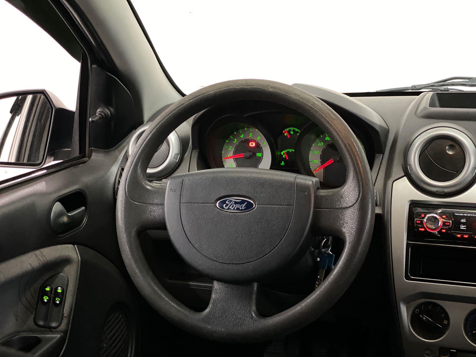 Ford Fiesta Prata