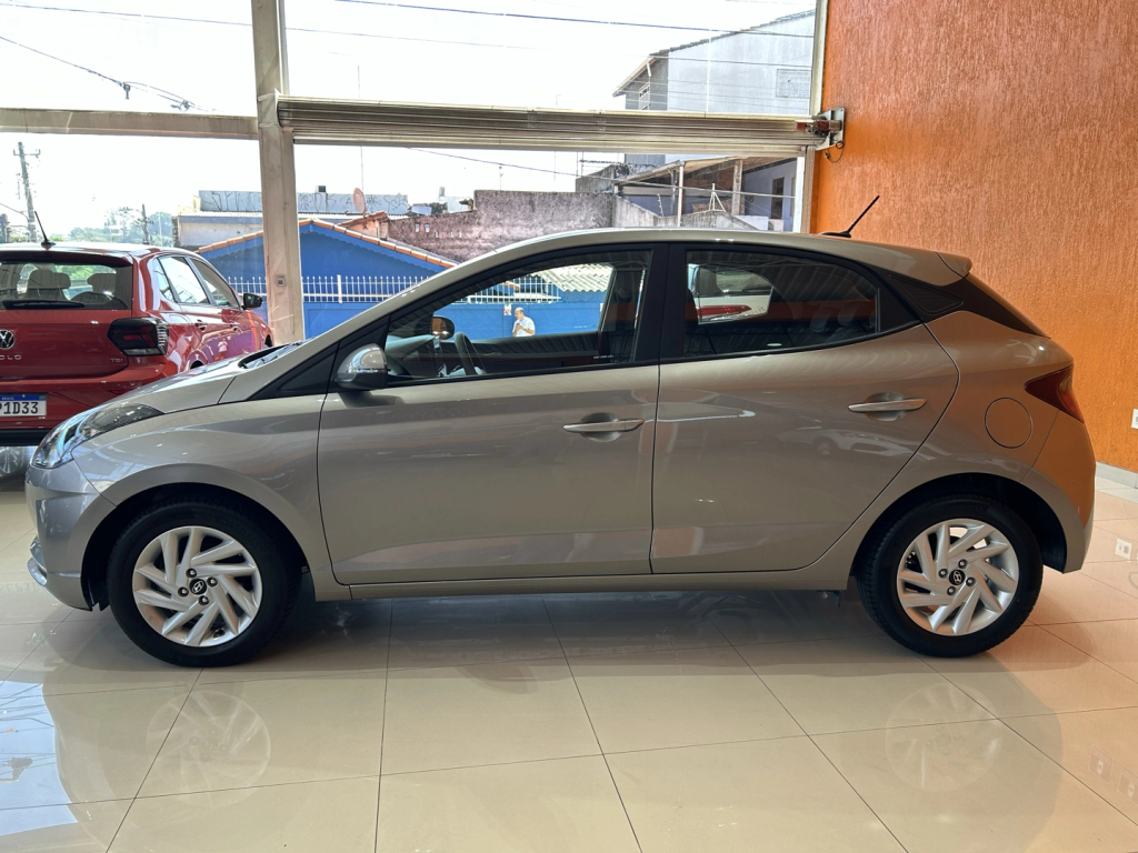 Hyundai HB20 Prata