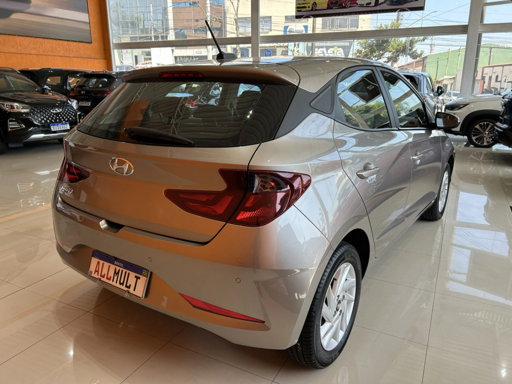 Hyundai HB20 Prata