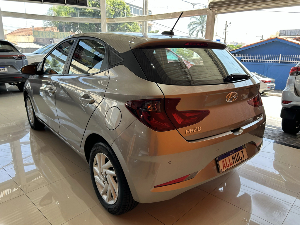 Hyundai HB20 Prata