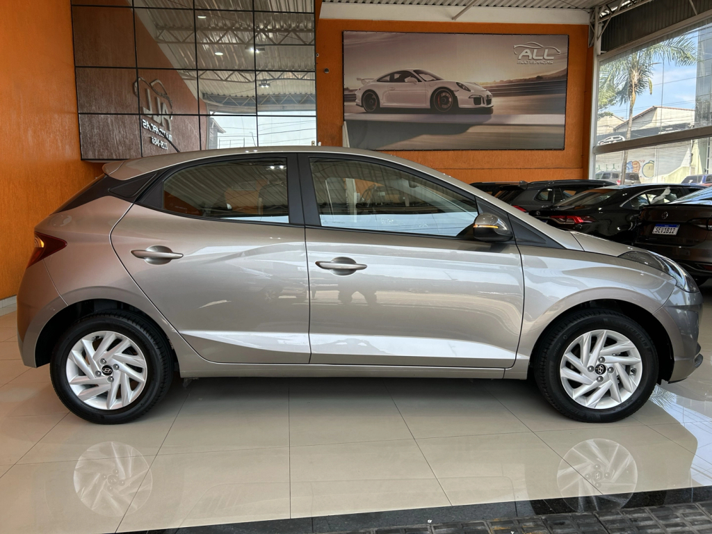 Hyundai HB20 Prata