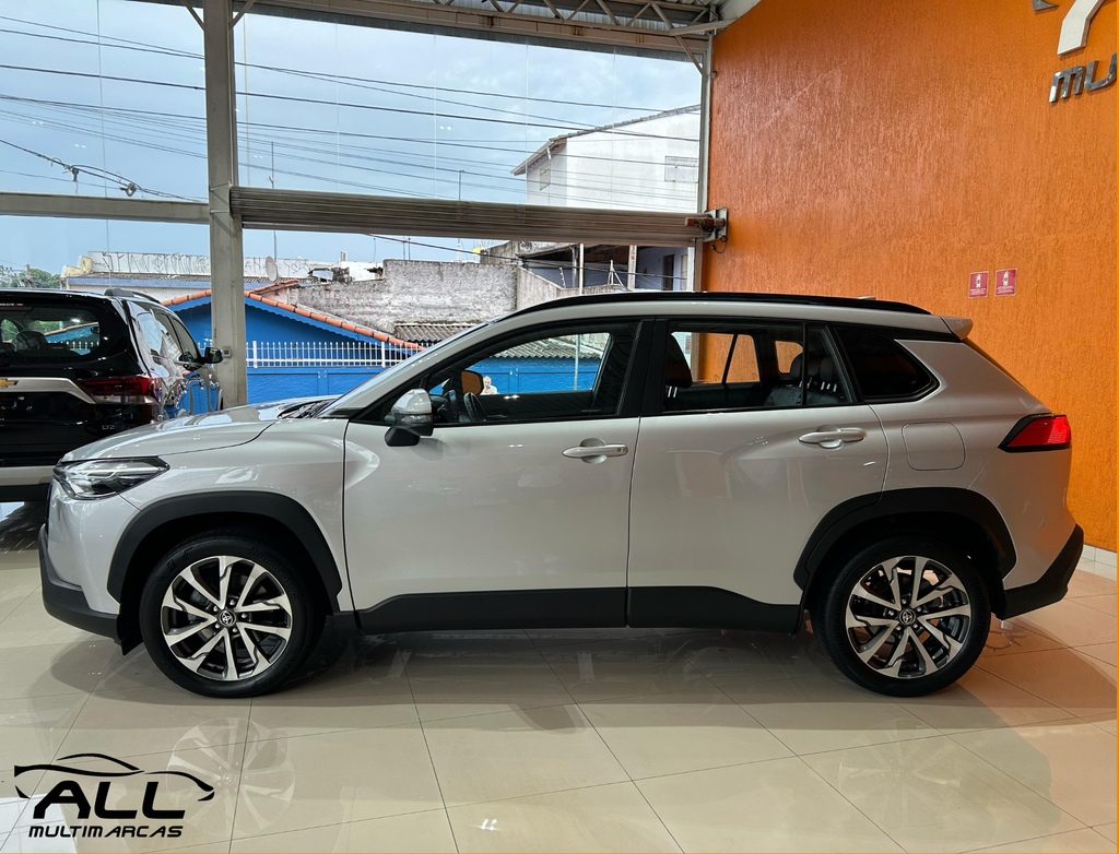 Toyota Corolla Cross Prata