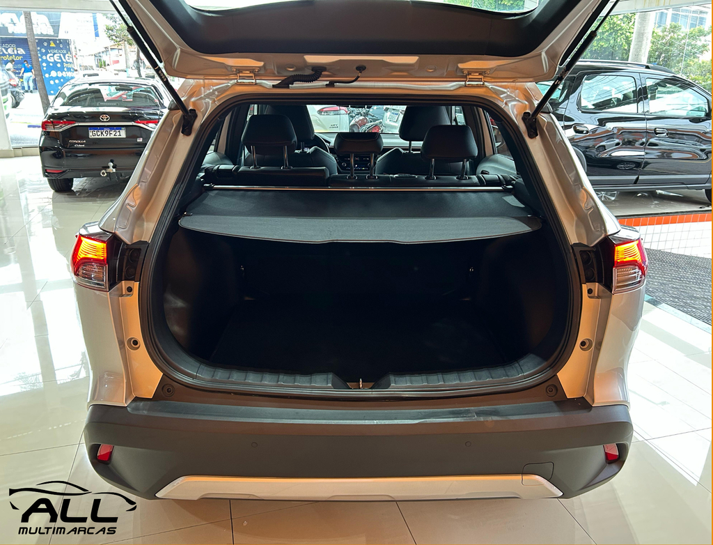 Toyota Corolla Cross Prata