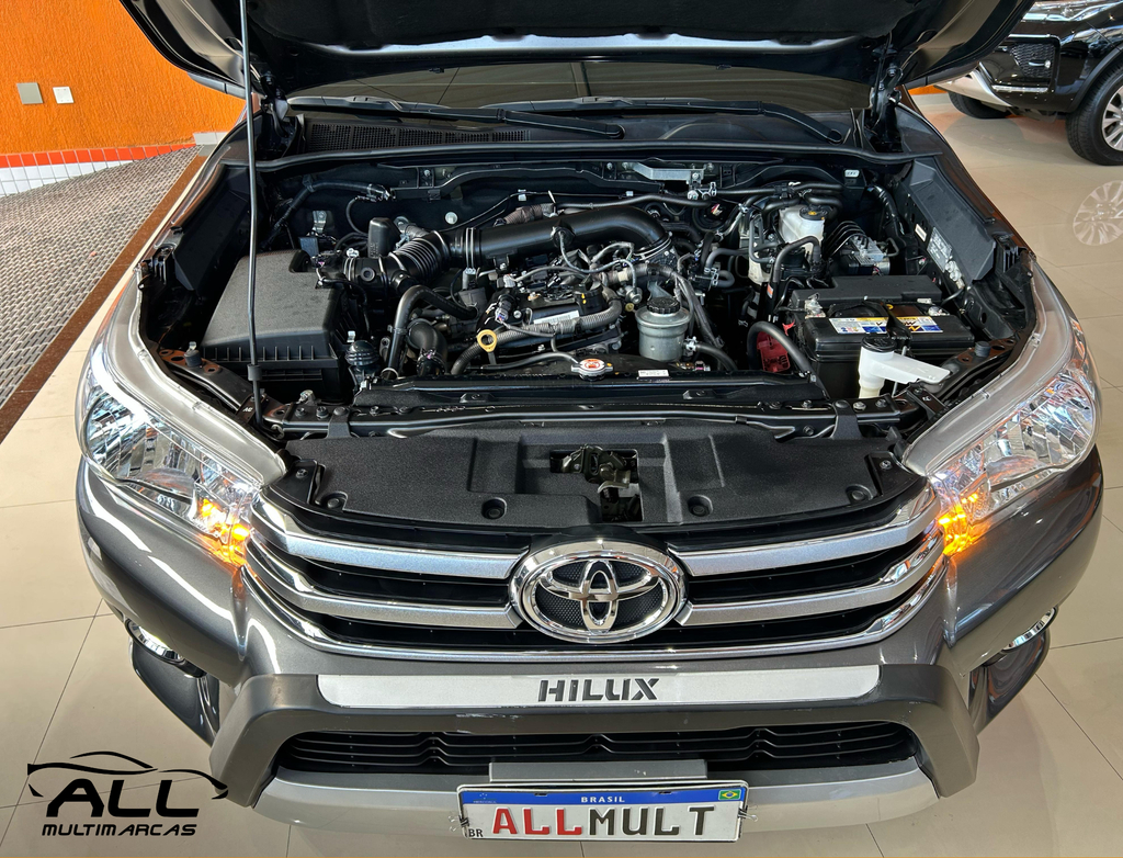 Toyota Hilux Cinza
