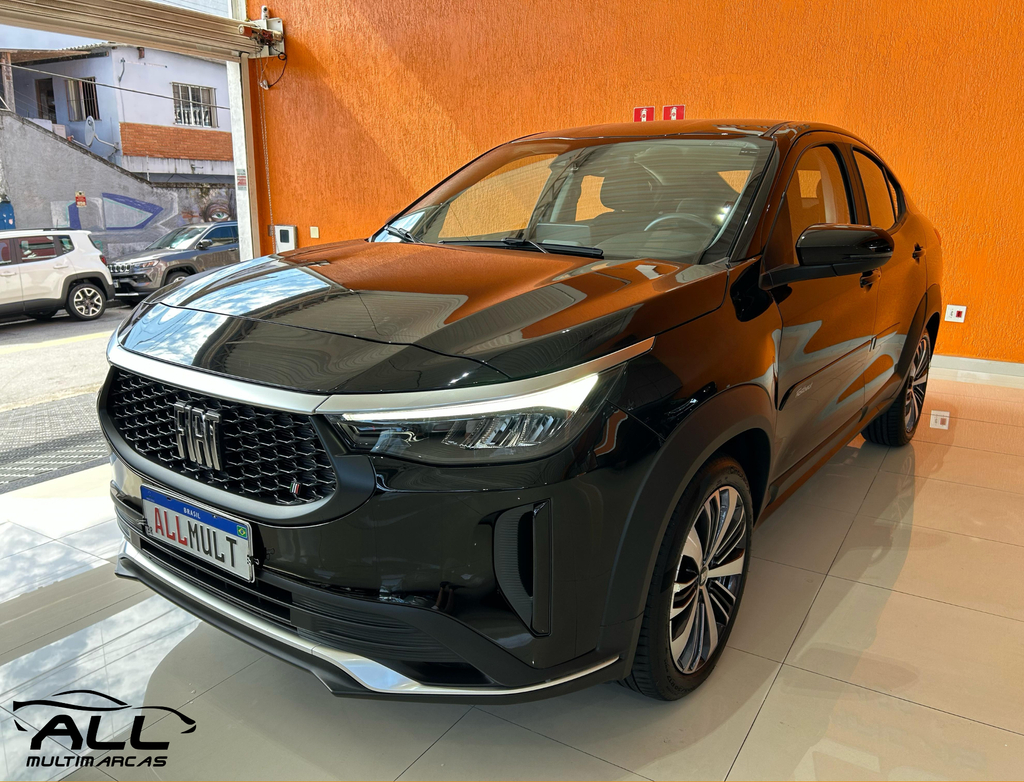 Fiat FASTBACK Preto