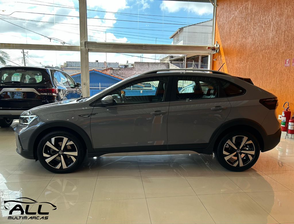 Volkswagen Nivus Cinza