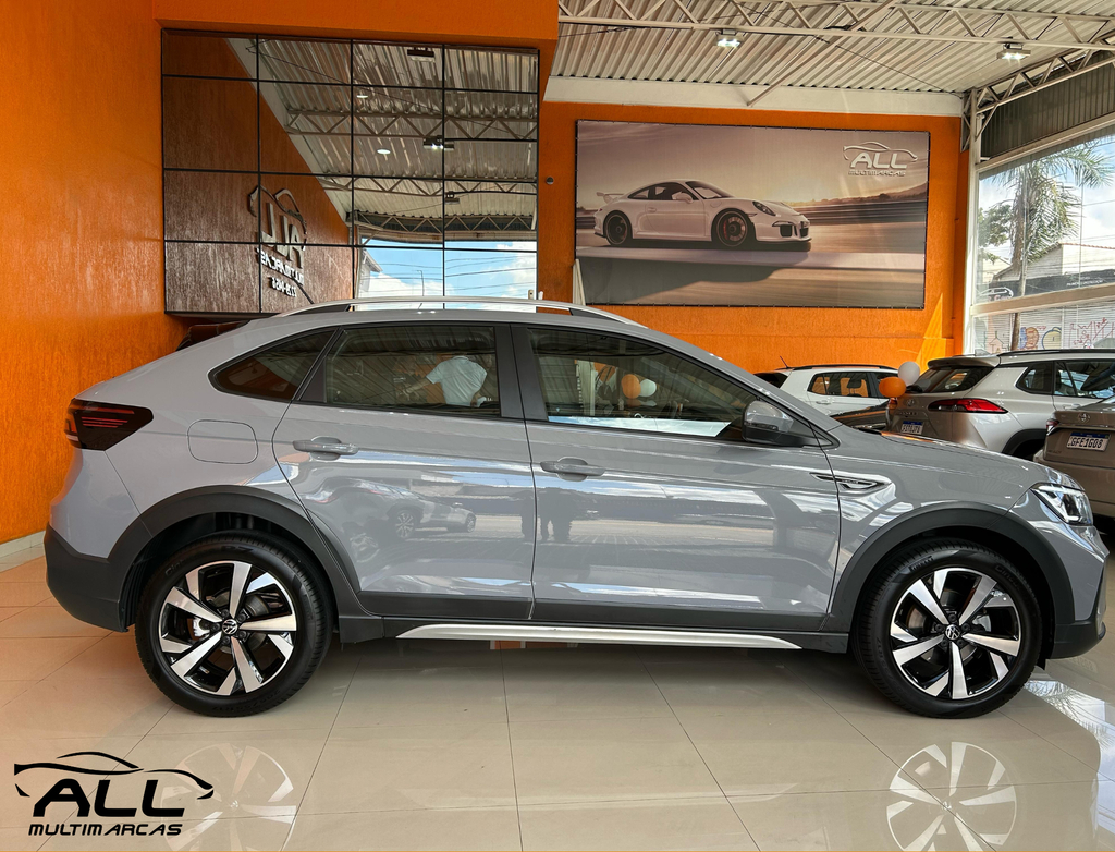 Volkswagen Nivus Cinza