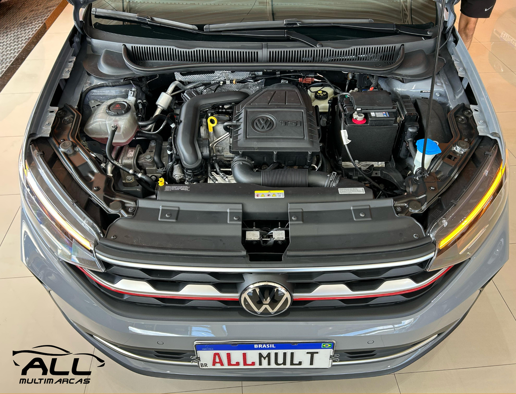 Volkswagen Nivus Cinza