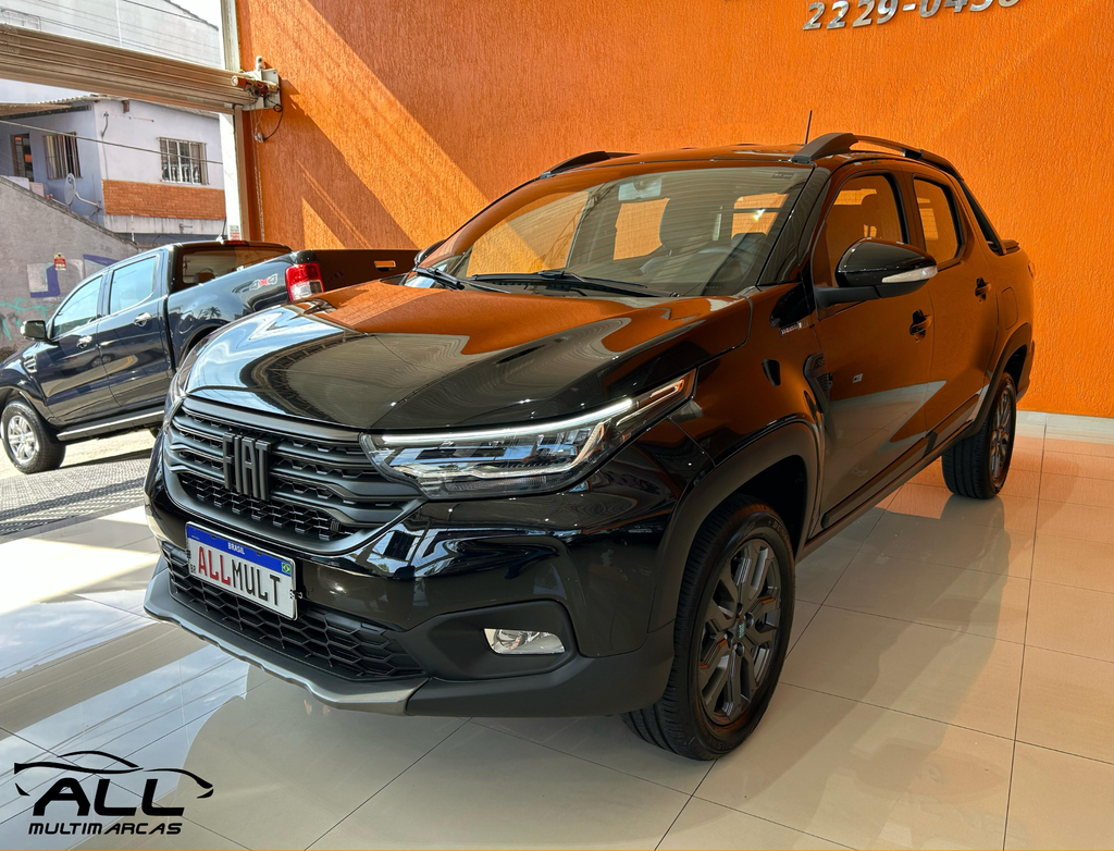 Fiat Strada Preto