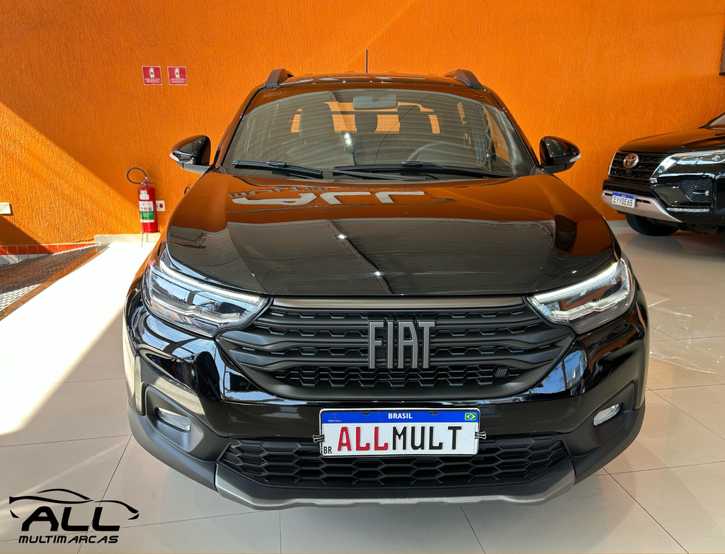 Fiat Strada Preto