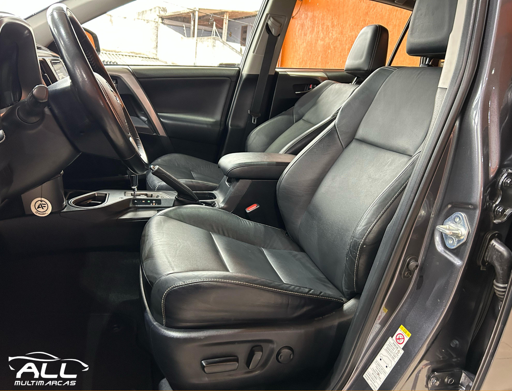 Toyota RAV4 Cinza
