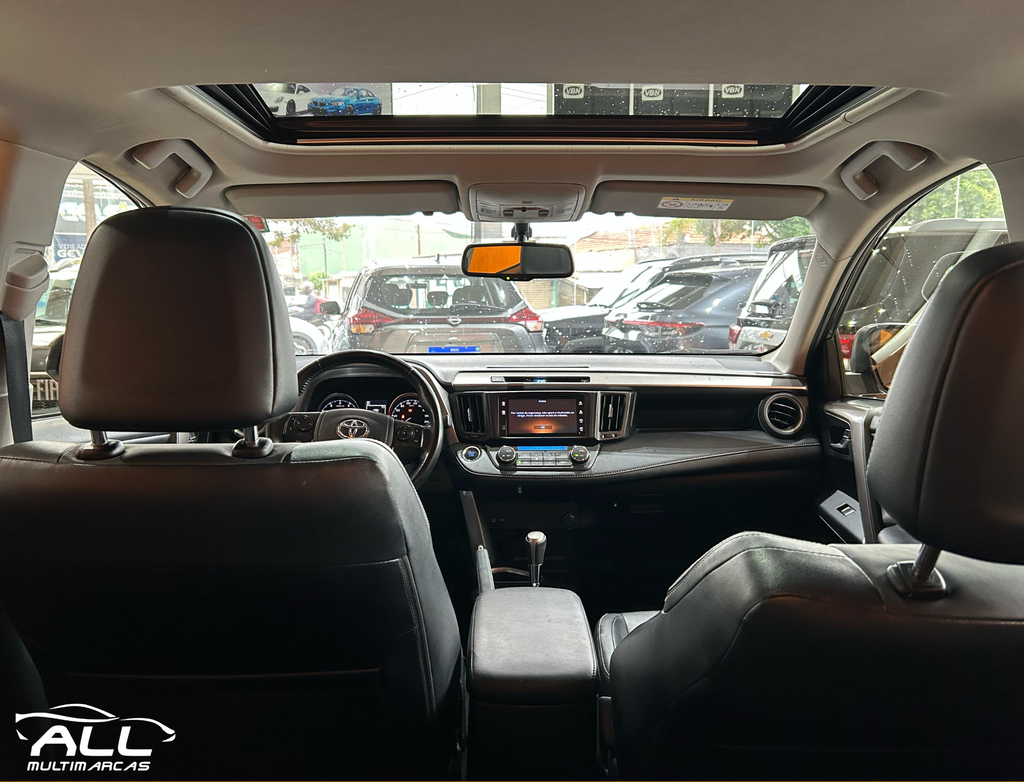 Toyota RAV4 Cinza