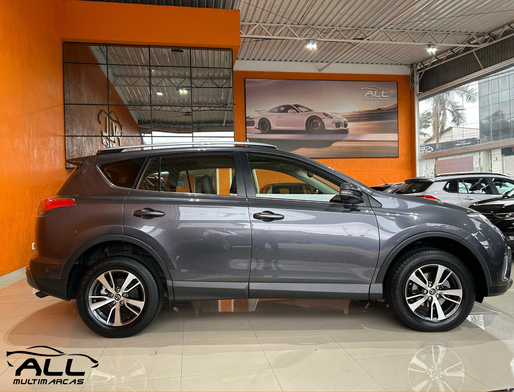 Toyota RAV4 Cinza