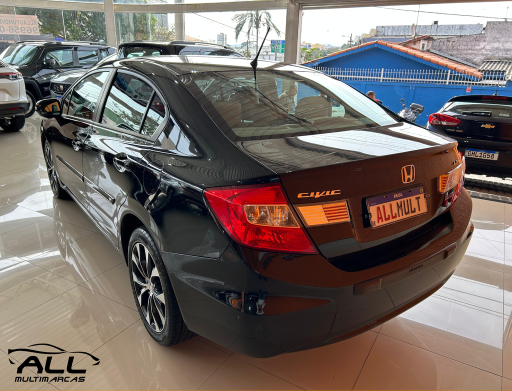 Honda Civic Preto