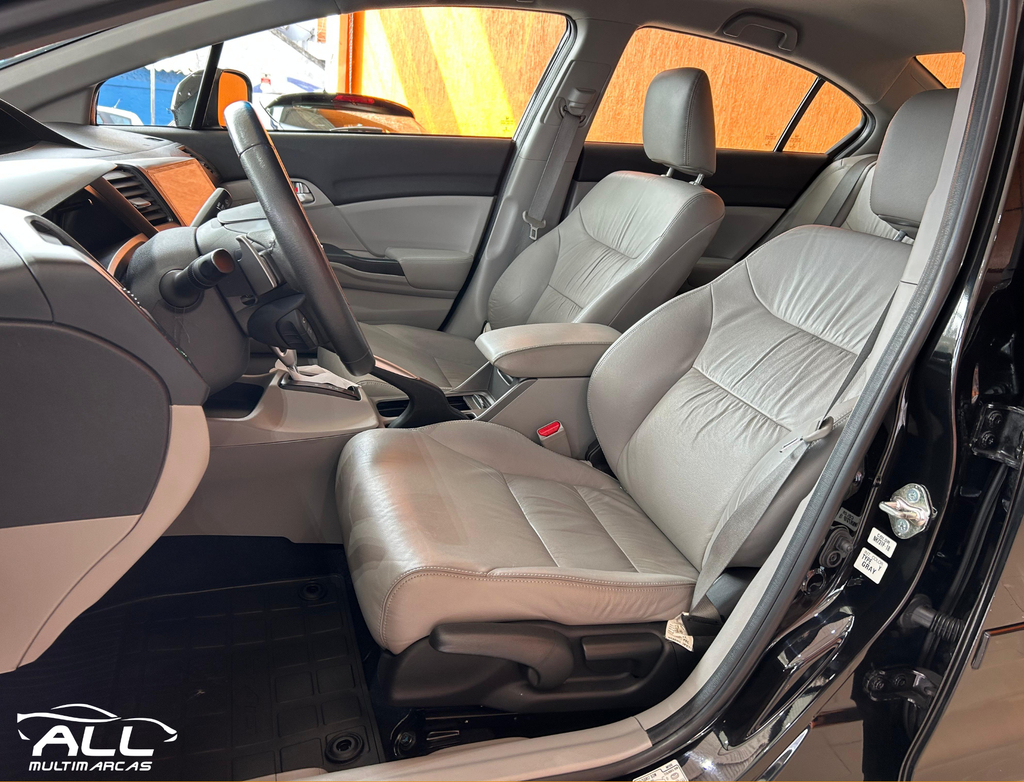 Honda Civic Preto