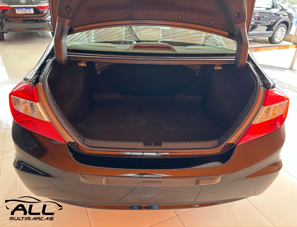 Honda Civic Preto