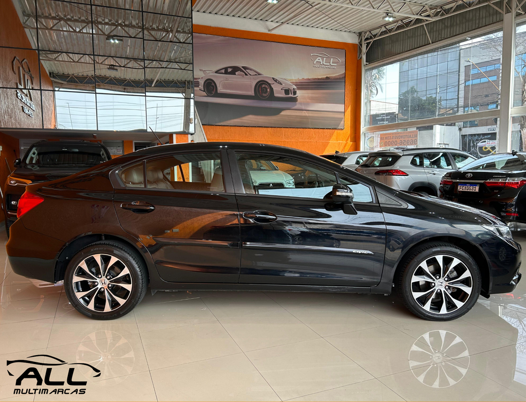 Honda Civic Preto