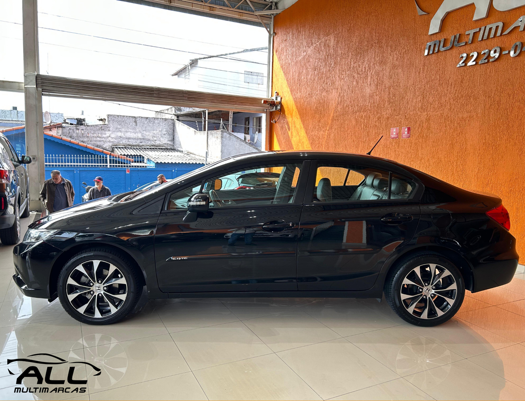Honda Civic Preto