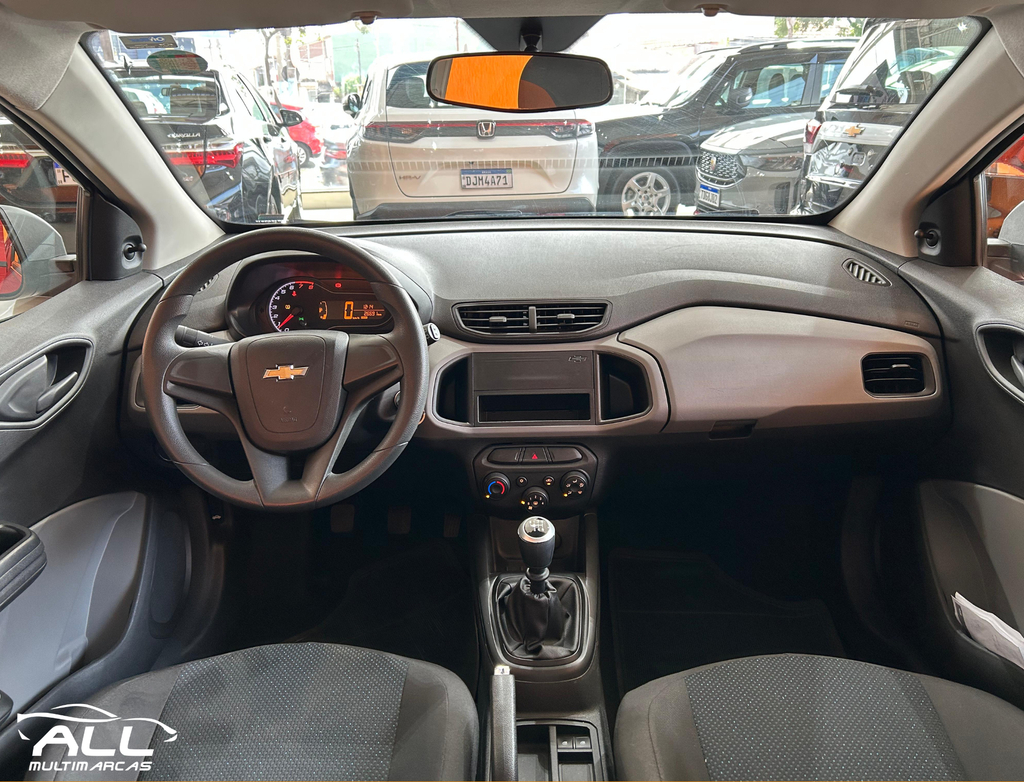 Chevrolet Onix Vermelho