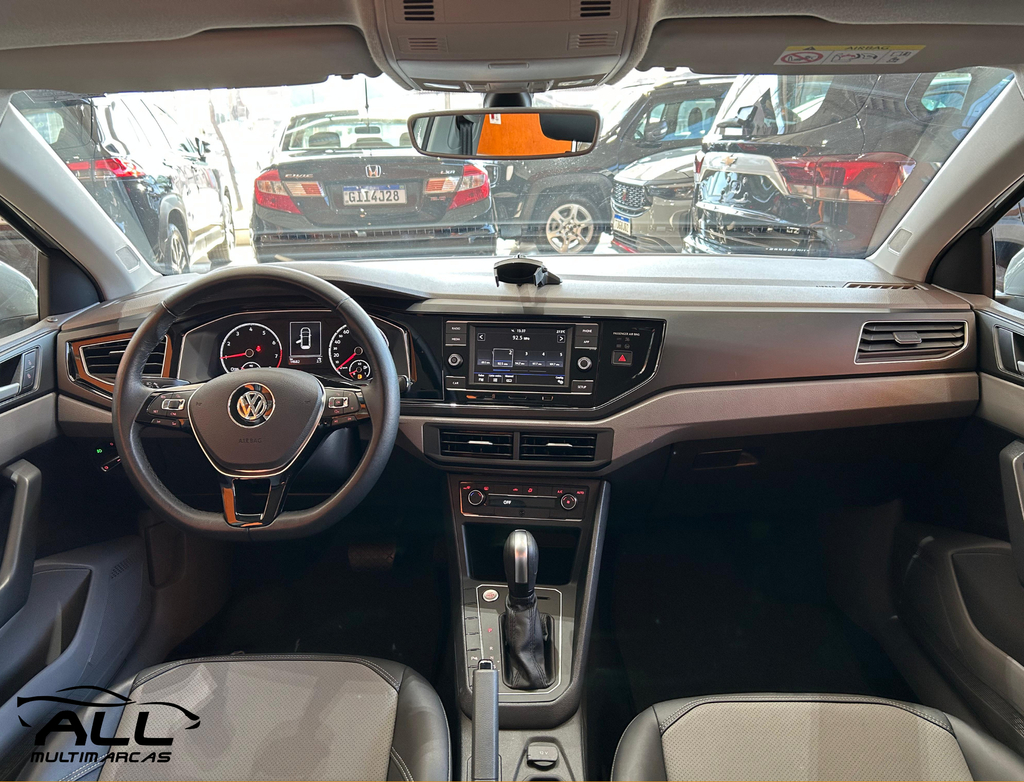 Volkswagen Polo Hatch Prata