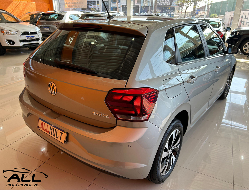 Volkswagen Polo Hatch Prata