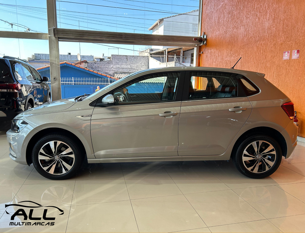 Volkswagen Polo Hatch Prata