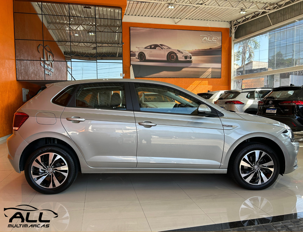 Volkswagen Polo Hatch Prata