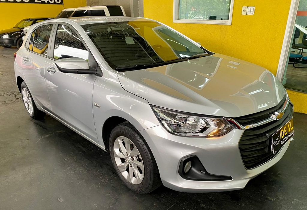 Chevrolet Onix Prata