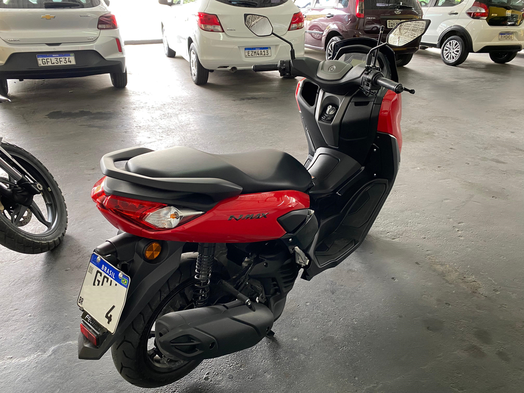 Yamaha NMAX Vermelho