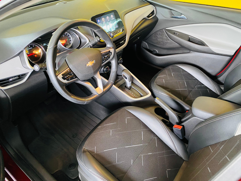 Chevrolet Onix Sedan Vermelho