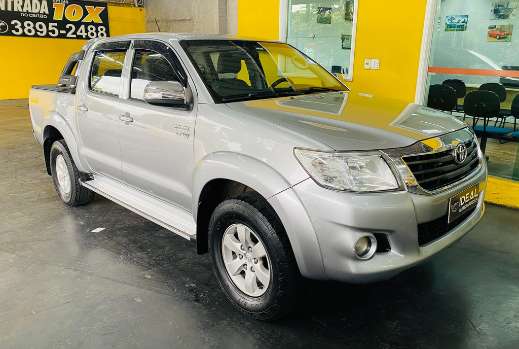 Toyota Hilux Cabine Dupla Prata